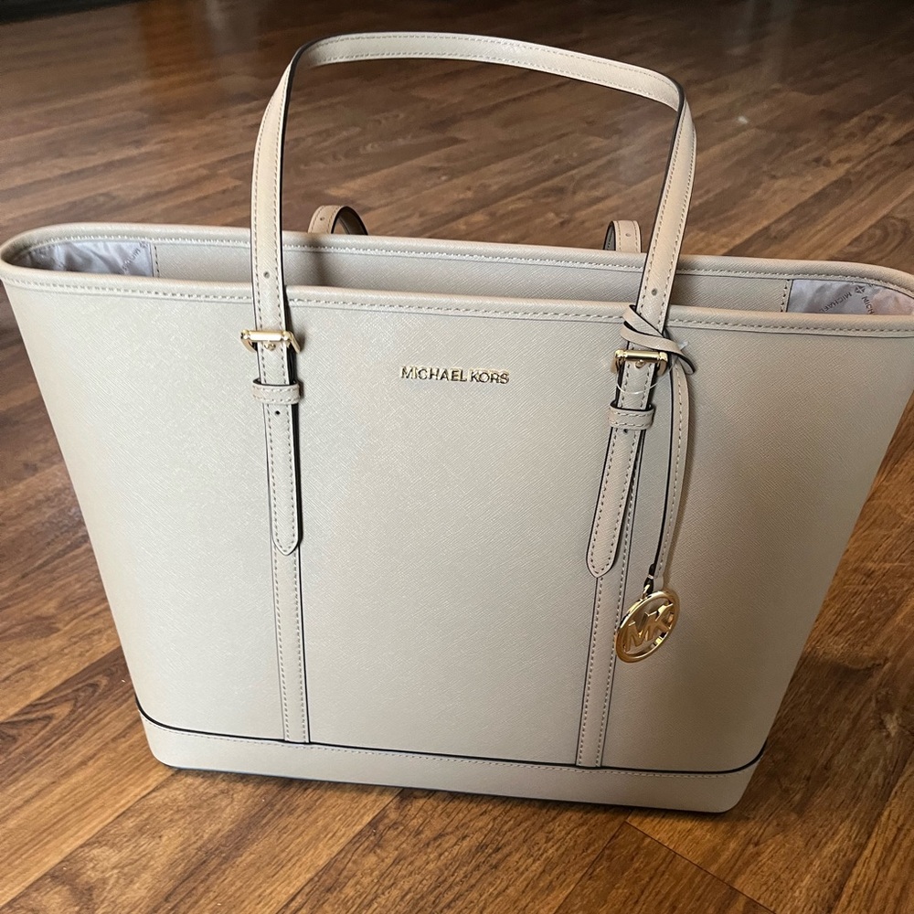 Michael Kors Large shoulder Tote Bag Leather Camel NWT Jet Set Travel Purse - Picture 3 of 10